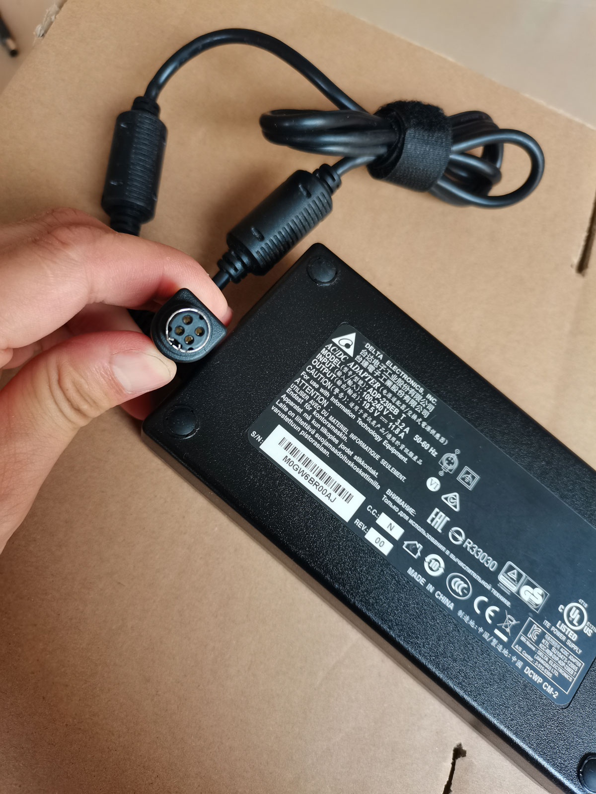 MSI GT75 Titan 8RF MS-17A3 게임용 - Pc Gaming Msi 리뷰 및 가격